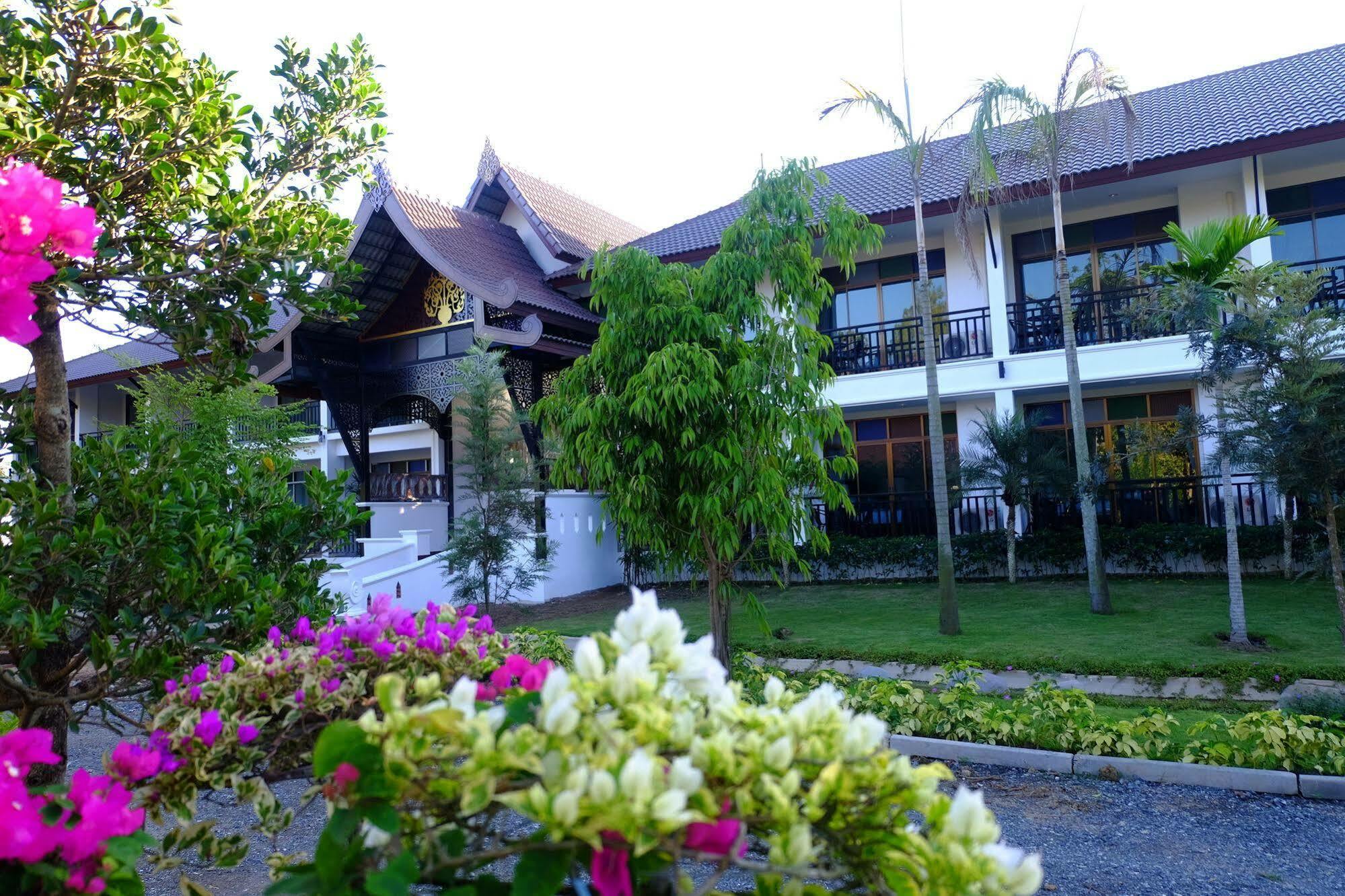 Radateeree Resort Chiang Mai Esterno foto
